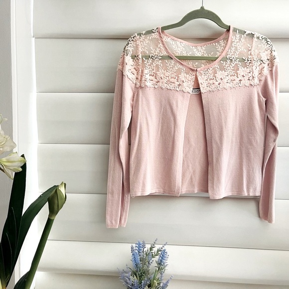 HP🎉NAF NAF PINK CARDIGAN SWEATER•Single top button with floral lace trim Size S - Picture 2 of 11